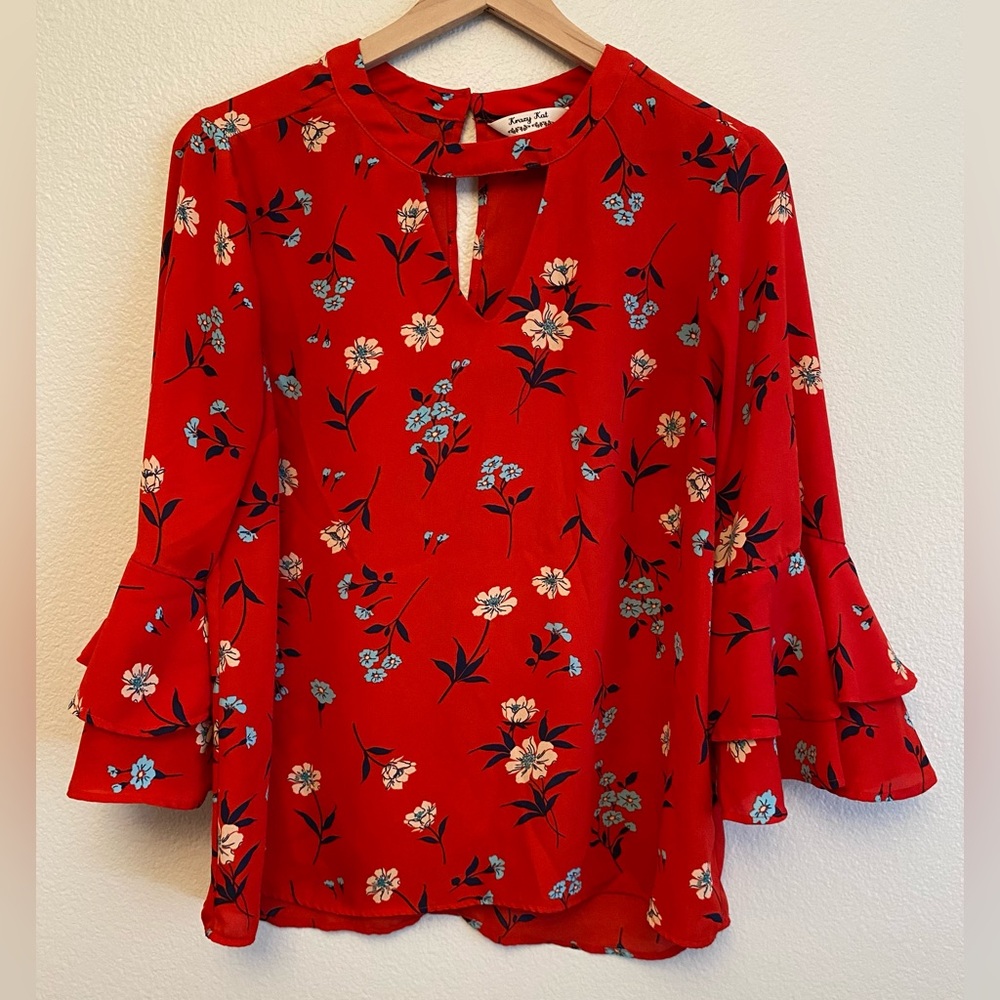 Women’s Floral Ruffle Sleeve Blouse